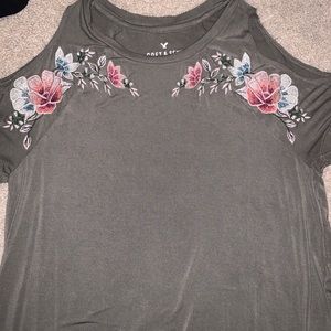 American Eagle no shoulder top